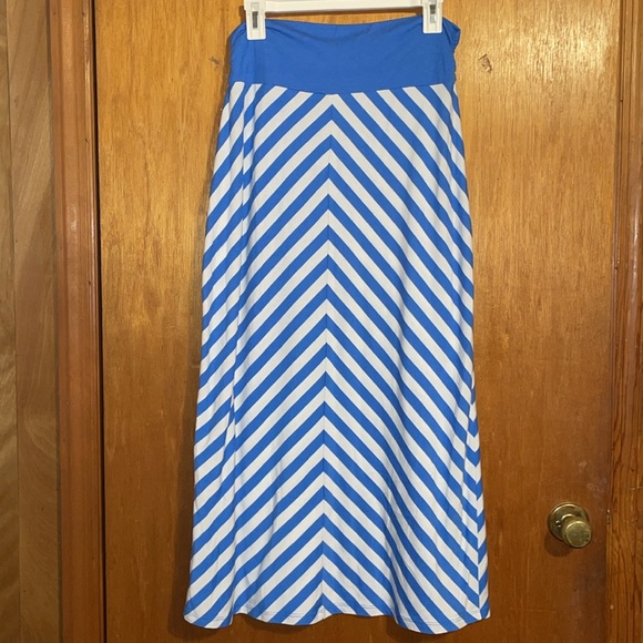 •FADED GLORY•BLUE & WHITE STRIPED MAXI SKIRT SIZE MEDIUM (8-10) - Picture 3 of 8